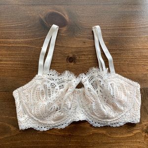 Victoria’s Secret Dream Angels eyelash lace bra